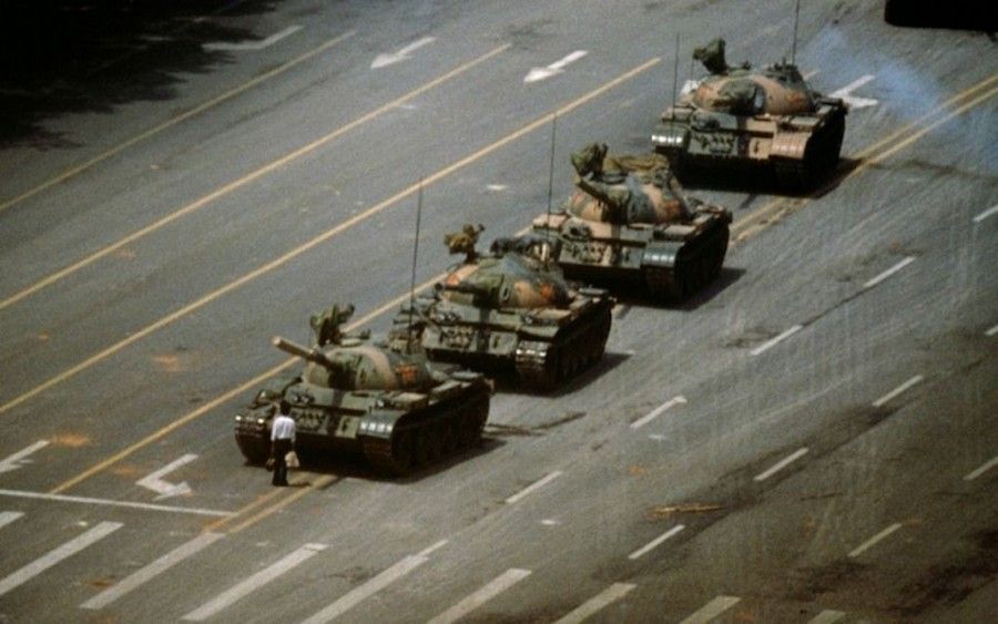 Plaza de Tiananmen, 1998 © Stuart Franklin